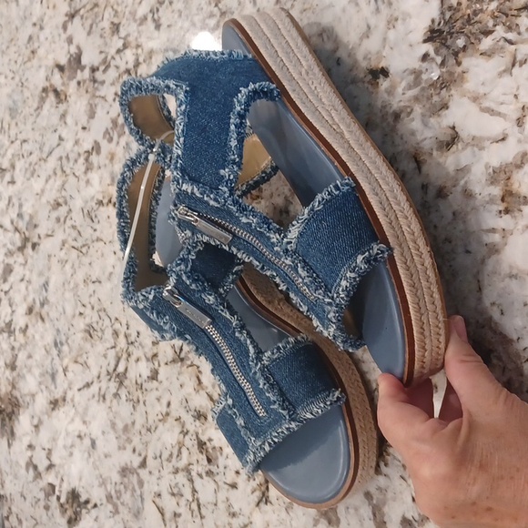New Michael Michael Kors Berkley Espadrille Wedge Frayed Sandal  Women's 10 - Picture 1 of 16